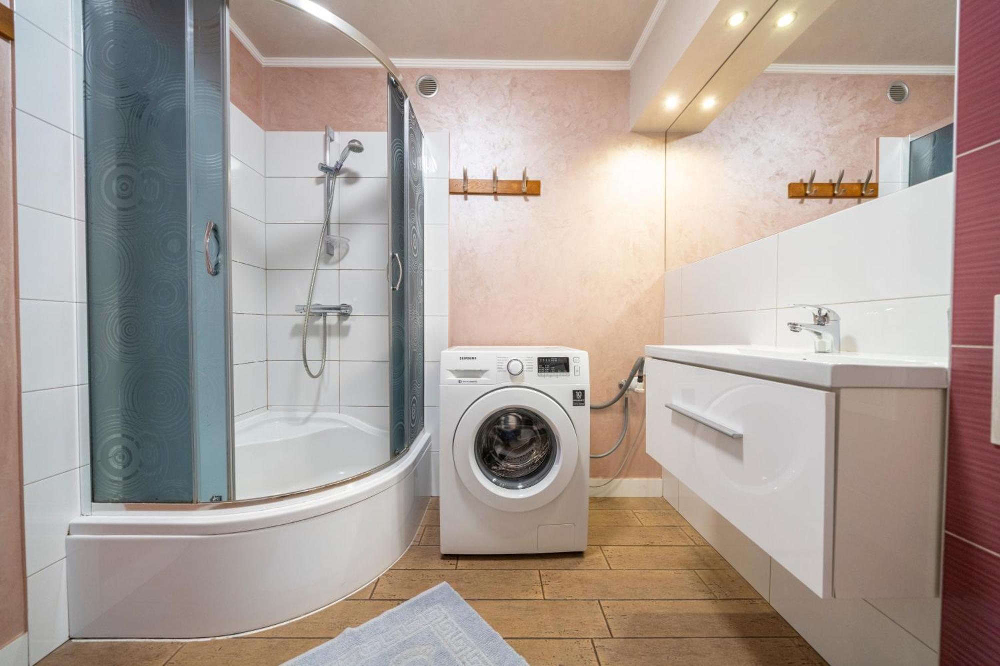 Apartament Nad Kamienczykiem IV ชกลาร์สกา ปอเรมบา ภายนอก รูปภาพ