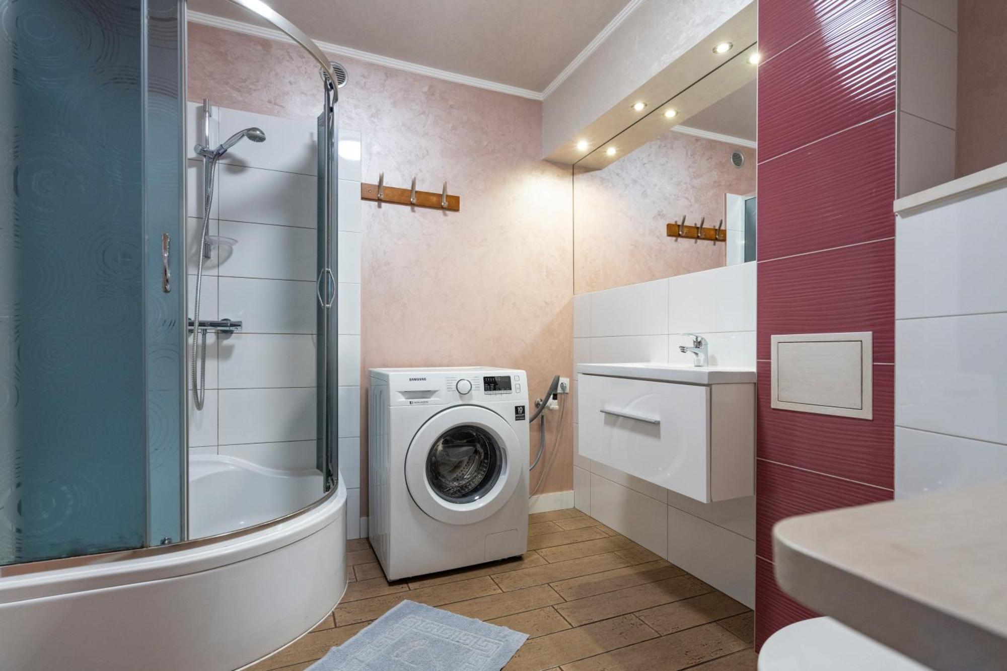 Apartament Nad Kamienczykiem IV ชกลาร์สกา ปอเรมบา ภายนอก รูปภาพ